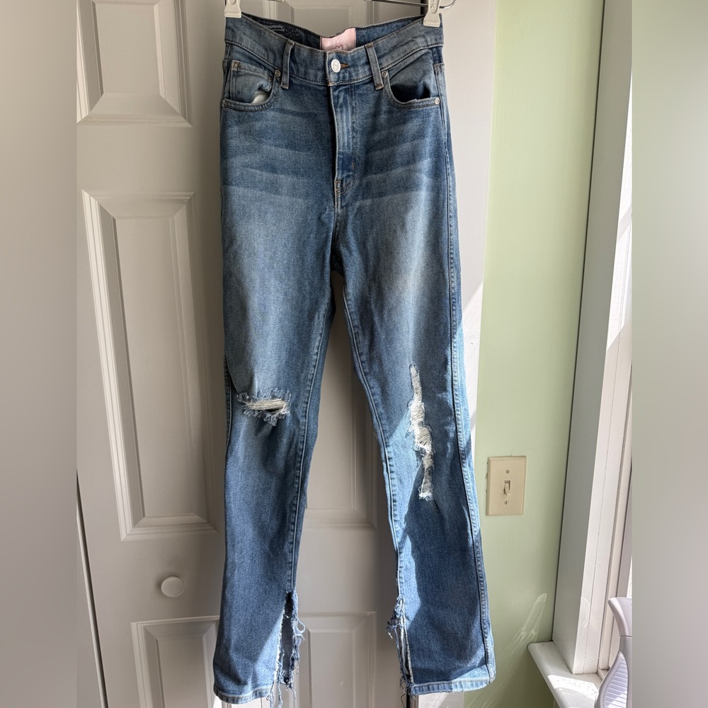 REVICE Distressed Straight Leg Jeans